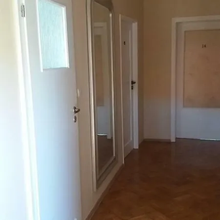 Villa Gold Poznan 2*